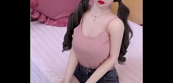  slim charming sex doll can let you fuck everyday